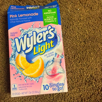 Photo of Wyler's Light Singles To Go Pink Lemonade Soft Drink Mix, 10ct uploaded by Erin P.