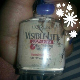 Photo of L'Oréal Paris Visible Lift® Line-Minimizing & Tone-Enhancing Makeup uploaded by Karol G.