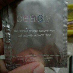 Photo of RMS Beauty The Ultimate Makeup Remover Wipes uploaded by Leysmarie S.