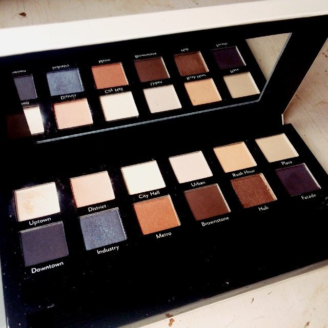Cargo Cosmetics The Essentials Eye Shadow Palette