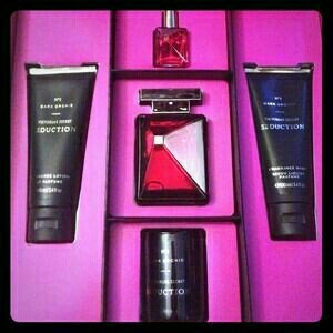 Photo of Victoria's Secret Seduction Dark Orchid Eau De Parfum uploaded by Andri C.