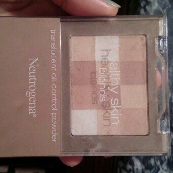 Photo of Neutrogena® Healthy Skin Blends uploaded by mireya l.