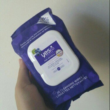 Photo of Yes To Blueberries Cleansing Facial Wipes uploaded by Lupe B.