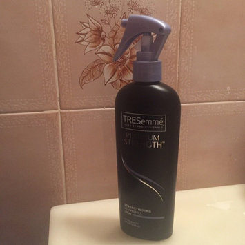 Photo of TRESemmé Platinum Strength Strengthening Heat Protect Spray uploaded by Imani H.