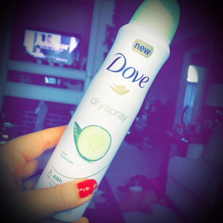 Dove Cool Essentials Dry Spray Antiperspirant