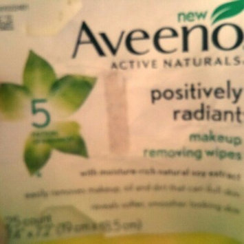 Photo of Aveeno® Active Naturals Positively Radiant Makeup Removing Wipes uploaded by Lyndy D.