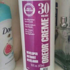 Photo of L'Oréal Paris Oreor 30 Volume Creme Developer uploaded by Amber S.