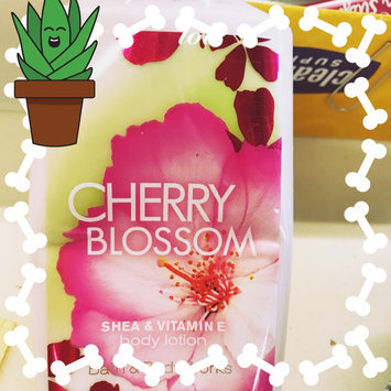 Photo of Signature Collection Body Lotion uploaded by jocelyn m.