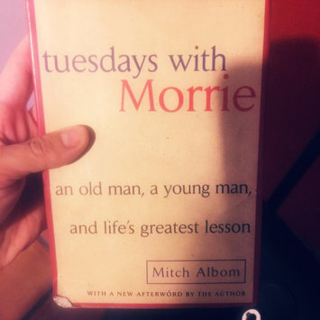 Photo of Anchor Books Tuesdays With Morrie: Old Man, a Young Man, and Life's Greatest Lesson uploaded by Evelyn Renata R.