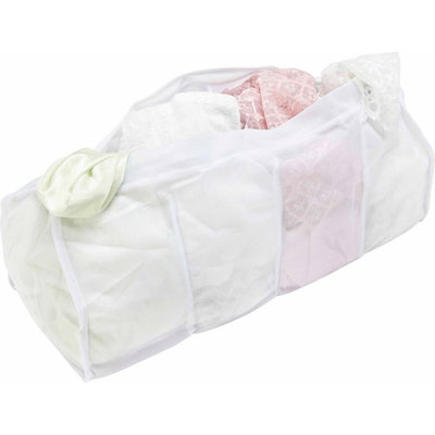 Woolite Four Compartment Mesh Hosiery Bag