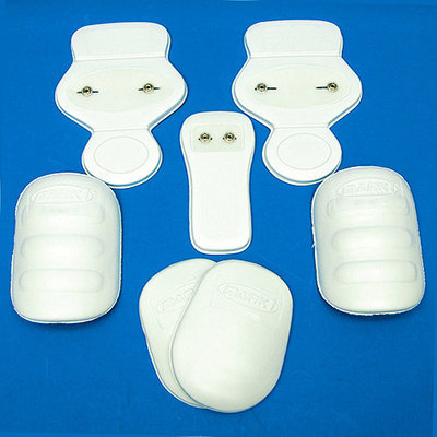 Pro Down FBUL7YSS Youth Ultra Lite 7pc Set Snaps Football Protective Equip