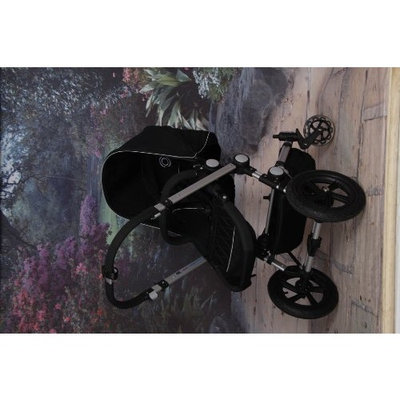 Bugabond Brand Stroller Bassinett with Seperate Stroller Buggy Piece!!