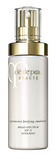 Clé de Peau Beauté Protective Fortifying Emulsion SPF 22