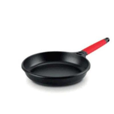 M Block M. Block F2-I16 6.25 in. Fry Pan with Removable Handle - Red