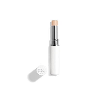 CHANEL Le Blanc Light Creator Whitening Concealer SPF 40