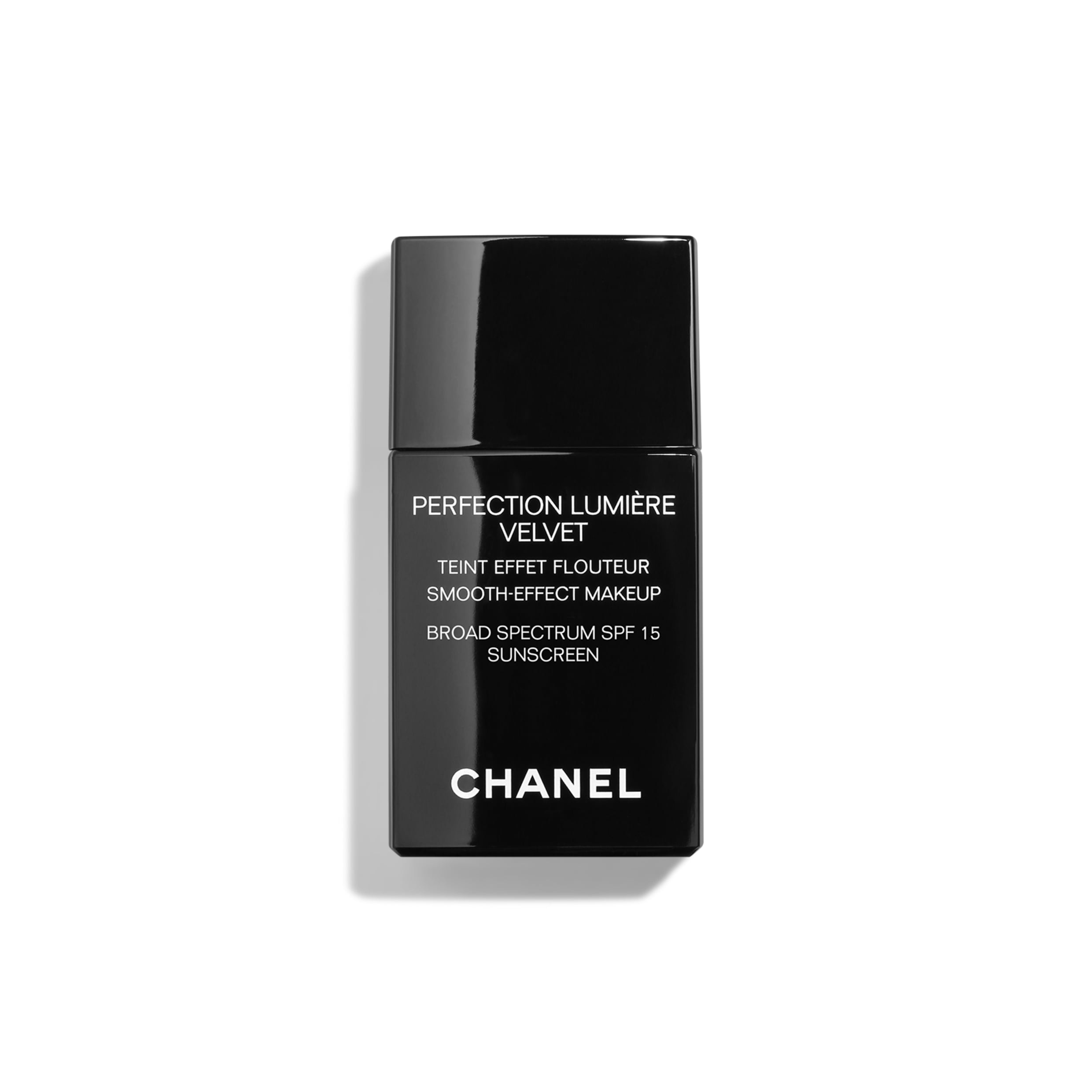 CHANEL Perfection Lumière Velvet Smooth-Effect Makeup Broad Spectrum SPF 15 Sunscreen