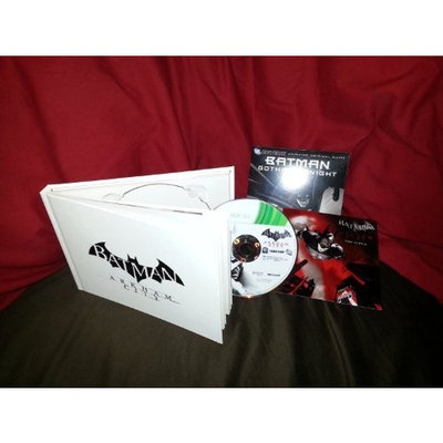 Batman Arkham City Xbox 360 w/ Movie, Music Album & Limited Edition Artbook (SEALED)