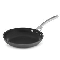 Calphalon Signature 10-in. Hard-Anodized Nonstick Aluminum Omelet Pan (Gray)
