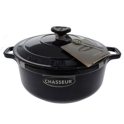 Chasseur 5-qt. Cast Iron Round Casserole Color: Blue, Size: 4