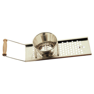 Bethany Housewares Danish 5 of Heart Waffler