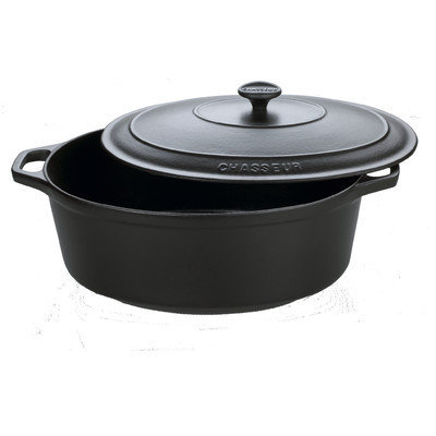 Chasseur 7.25-qt. Cast Iron Oval Casserole Color: Black