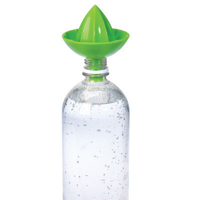 Umbra Sombrero Bottle Top Juicer Color: Lime