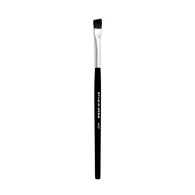 Studio Gear Cosmetics Angle Brush