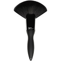IT Brushes For ULTA Velvet Luxe Empress Fan Brush #324