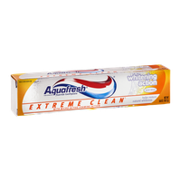 Aquafresh Extreme Clean Whitening Action Fluoride Toothpaste Mint Blast
