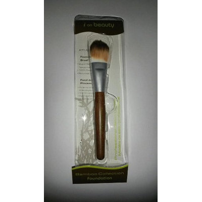 I On Beauty Foundation Brush