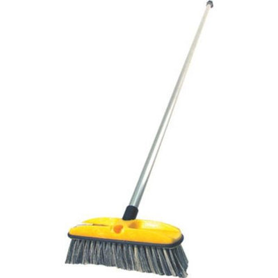 RUBBERMAID VEHICLE WASHING BRUSH W/FLOW THROUGH HANDLE -Mfg# X718-18