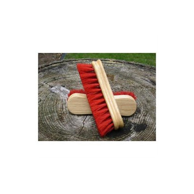 Desert Equestrian 2286 Legends Peanut Face Brush Red