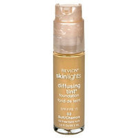Revlon Skinlights Diffusing Tint Foundation SPF 15