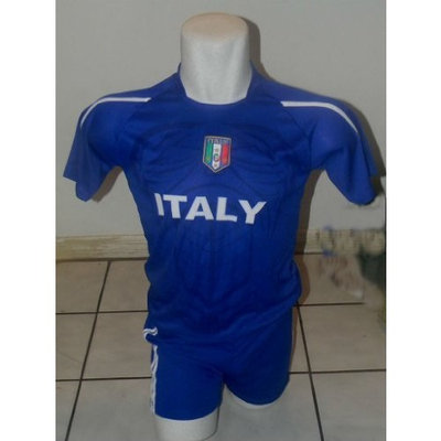 Certified CHILDRENS, KIDS BOYS AND GIRLS ITALY SOCCER JERSEY SIZE 14 AGES (11 AND 12)