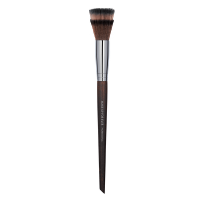 MAKE UP FOR EVER Blending Blush Brush - 148