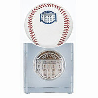 Steiner Sports NY Yank Stadium 09 Inaugural Season Crystal Paperweight Authentic Dirt