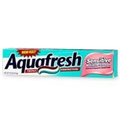 Aquafresh Fluoride Toothpaste for Sensitive Teeth, Maximum Strength, 7.