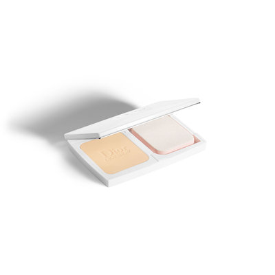 Dior Diorsnow Compact Luminous Perfection Brightening Foundation SPF 20 - PA +++
