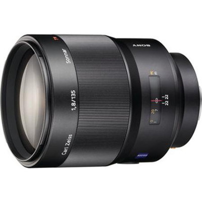 Sony Alpha Sonnar T 135mm f/1.8 ZA Lens