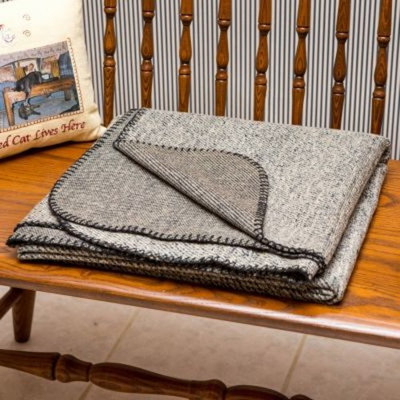 Paus Furniture Throw (60