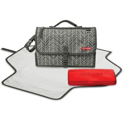 Skip Hop Pronto Diaper Clutch Changing Station, Grey