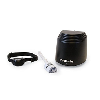 PetSafe Stay + Play Wireless Fence, Covers up to 3/4 Acre, for Dogs and Cats over 5 lb, Waterproof and Rechargeable, with Tone and Static Correction