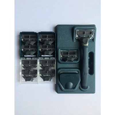 Harrys Mens Razor with 10 Razor Blades