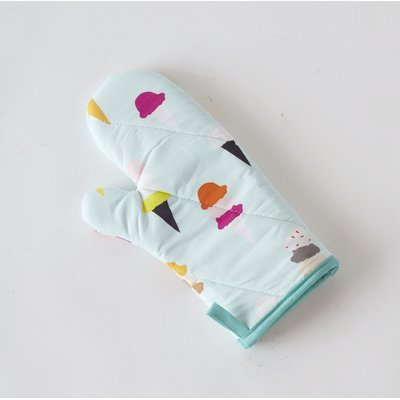 Textile & Twine Ice Cream Cone Oven Mitt