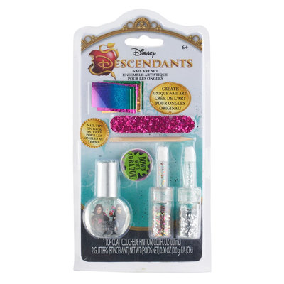 Disney Descendants Pin and Nail Art Set with Mal Evie and Audrey