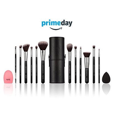 Niré Beauty Makeup Brushes. Make up brushes Set with Beauty Blender, Makeup Brush Holder and Brush Cleaner: The ESSENTIAL makeup brush set for your PERFECT makeup look (Silver)