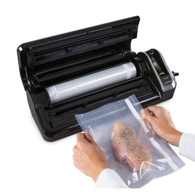 FoodSaver 2-in-1 Vacuum Sealing System, Black