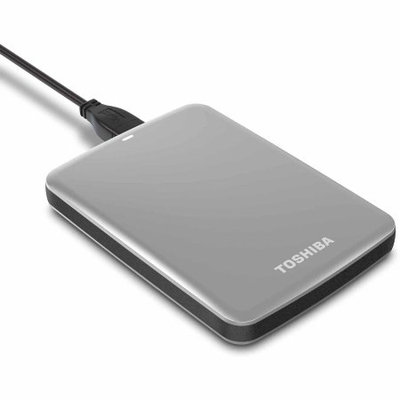 Hitachi 1TB CANVIO CONNECT PORTABLE HARD DRIVE IN SILVER HEC0T7V52-1610