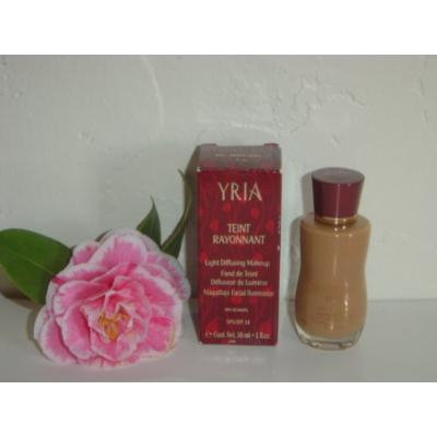 Yves Rocher Yria Teint Rayonnant Light Diffusing makeup (Beige Dore), 30 ml/ 1 fl oz. Imported. France