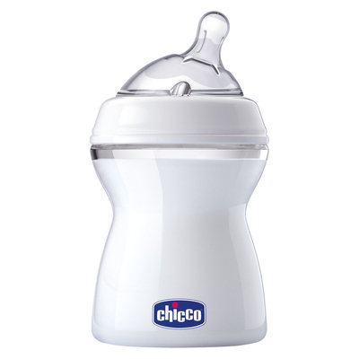 Chicco NaturalFit 8 Oz. 0M+ Slow Flow, Medium Clear